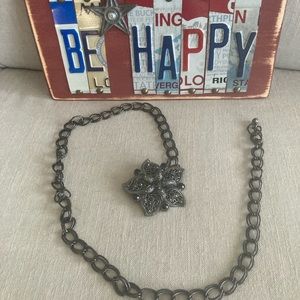 Flower chain belt. White House Black Market.